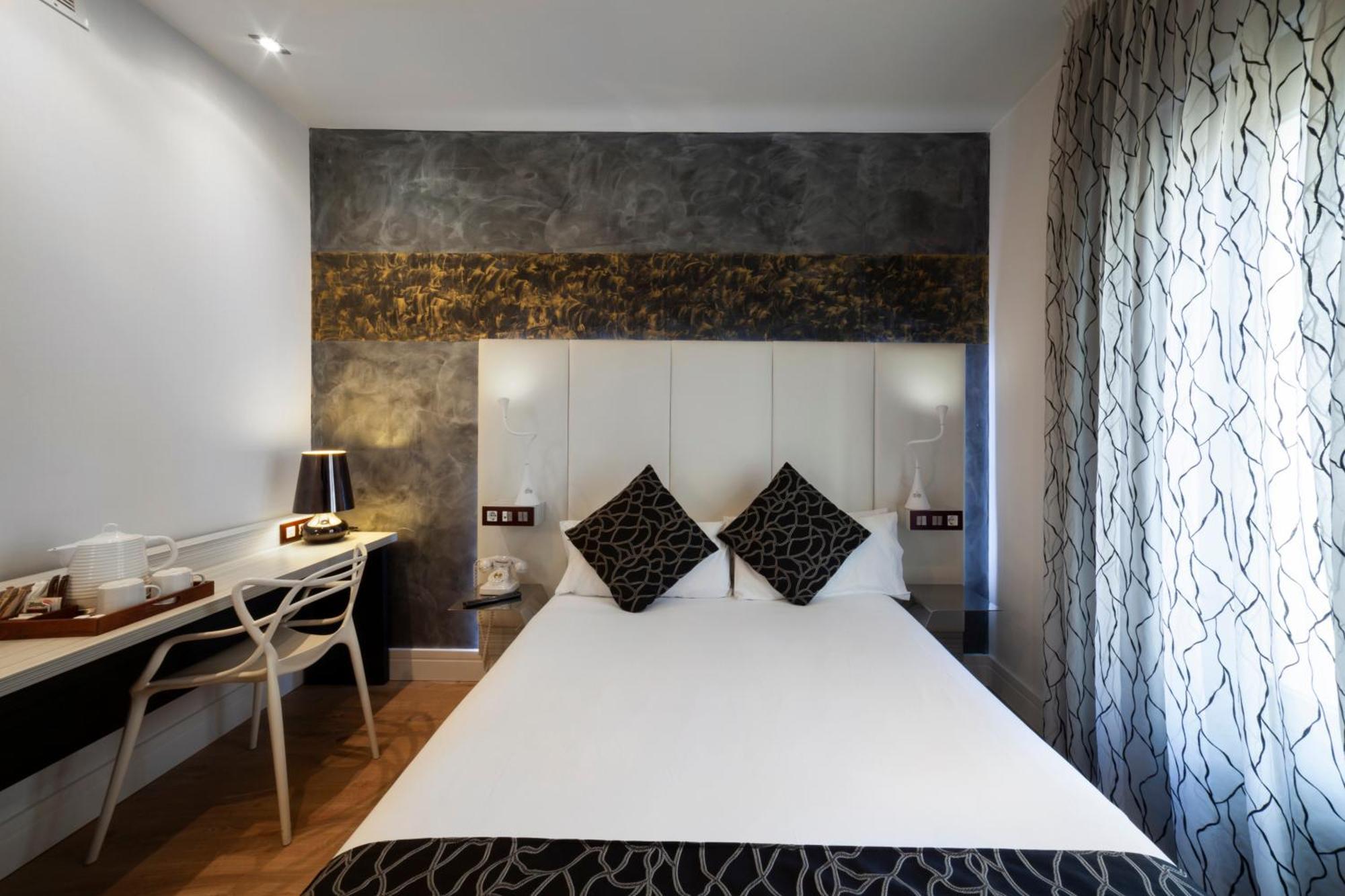 Petit Palace Savoy Alfonso XII Madrid Room photo